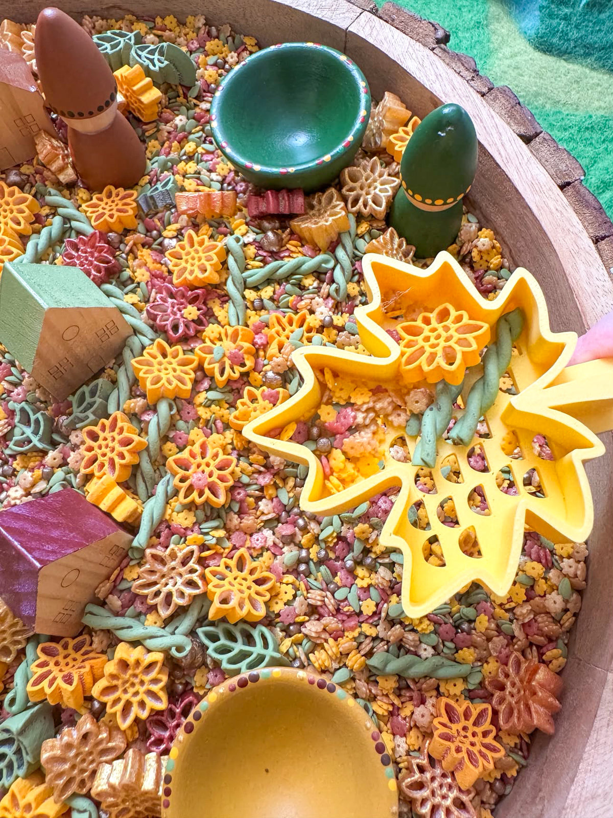 Sunny Wonders Limited Edition Sensory Bin Filler & Unmixit Kit