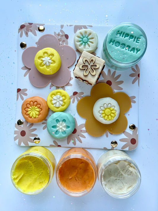 Daisy Crazy 6-sided Dough Stamper