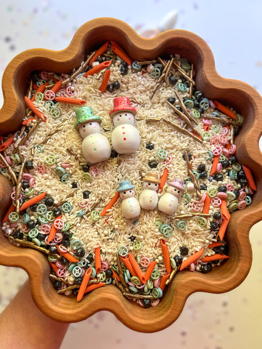 Custom Snow Family Wooden Peg Doll Set